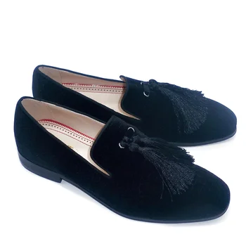 Большие размеры, модные летние мужские черные бархатные туфли, Роскошные Лоферы ручной работы с кисточками, Итальянские повседневные мужские модельные туфли без застежки