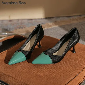 Модная женская обувь на высоком каблуке с отстрочкой из лакированной кожи, цвет зеленый, черный, в тон, с острым носком, на шпильке