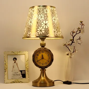 Скандинавская простая креативная прикроватная тумбочка для спальни с бесшумными часами тканевый чехол домашний декор ночник светодиодная настольная лампа E27