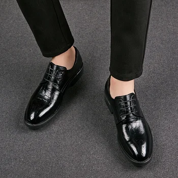 Стильная мужская английская обувь, трендовые дышащие модные оксфорды, деловые формальные повседневные туфли на шнуровке